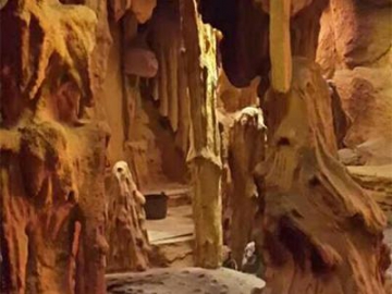 Ландшафтная искусственная пещера