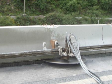 Алмазный отрезной диск для резки бетонных стен и мостов