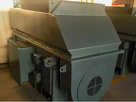 Высоковольтный трехфазный асинхронный двигатель