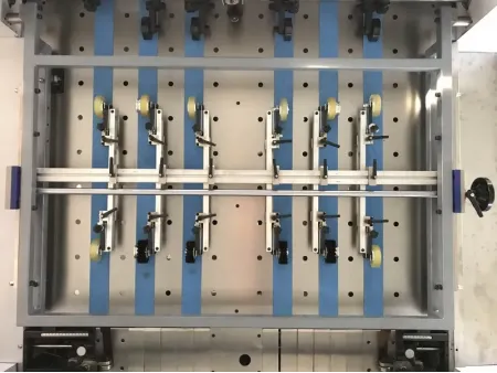 Автоматический плосковысекальный пресс