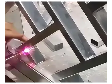 Лазерный сварочный аппарат с воздушным охлаждением