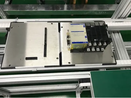 Решения для конвейерных систем  Двухручьевой пластинчатый конвейер для паллет