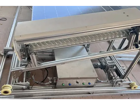 Автоматический робот для чистки солнечных панелей (рельсового типа)