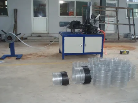 Станок для производства спиральных перфорированных труб