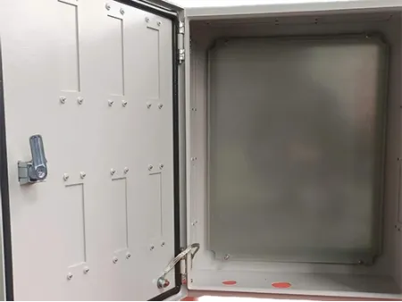 Настенные электротехнические шкафы