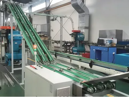 Оборудование для подачи крышек для жестяных банок