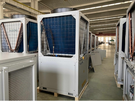 Мини-чиллер со спиральным воздушным охлаждением и тепловой насос, 10–45 кВт