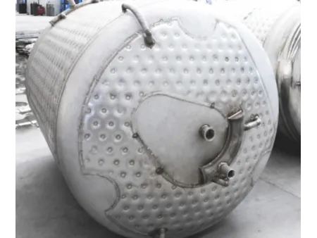 Санитарные резервуары и емкости из нержавеющей стали