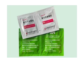 DXDK950Q (полностью сервоприводная)  Полностью сервоприводная машина для упаковки гранул и жидкостей в саше с четырехсторонней запайкой