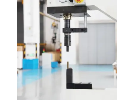 Пуклевочный пресс (15-тонный, стационарный, С-образная рама)