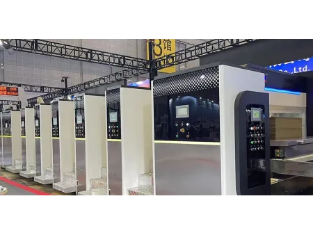 Флексопечатная фальцевально-склеивающая линия со стационарными печатными секциями