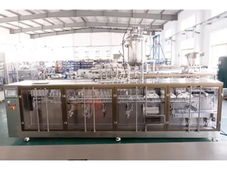 Сервоприводная машина для упаковки в готовые пауч-пакеты с четырьмя наполнительными головками