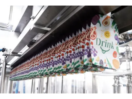 Машины для розлива и укупорки в пауч-пакеты со штуцером