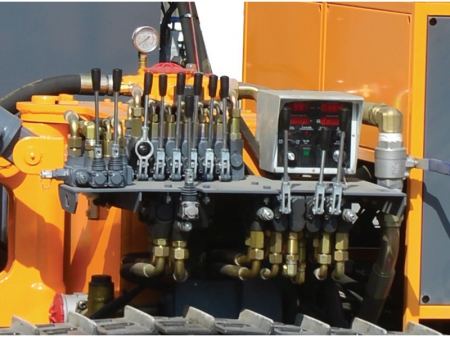 Пневмоударная буровая установка для открытых горных работ KG726III/KG726HIII