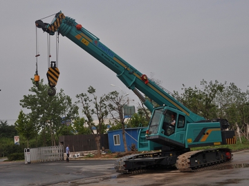 Гусеничный кран с телескопической стрелой SMQ350A