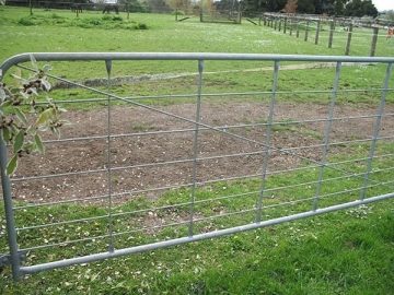Ворота ограждений для животноводческих ферм